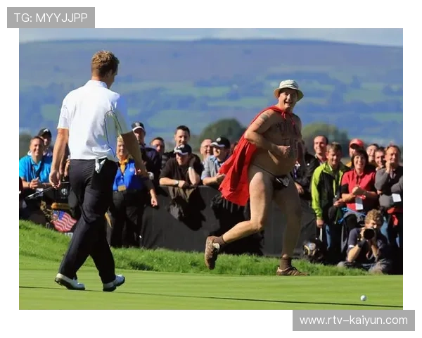 贝斯佩奇黑球场标志性难度警示牌立威，莱德杯球员面临体能心理双重考验