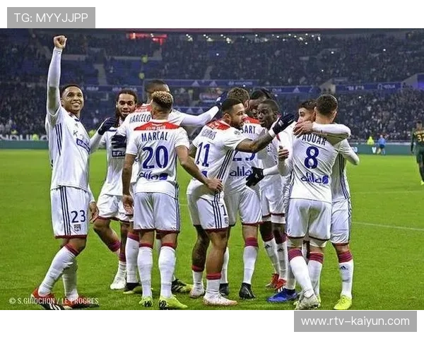 里昂1-0小胜里尔，主场九连胜巩固法甲第二集团地位